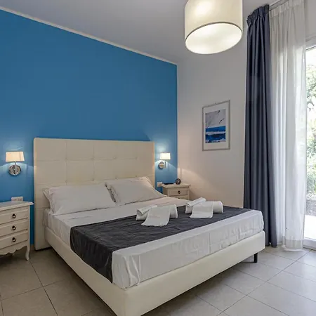 Small Luxury Pool And Sea View - Stella Del Mare Hotel apartamentowy 4*