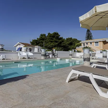 Small Luxury Pool And Sea View - Stella Del Mare Fontane Bianche