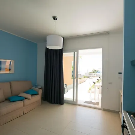 Small Luxury Pool And Sea View - Stella Del Mare Hotel apartamentowy 4*