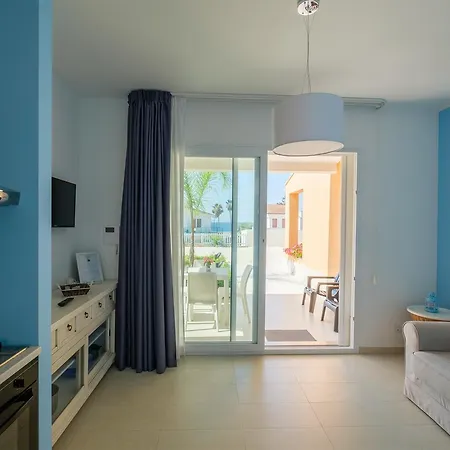Stella Del Mare Aparthotel 4*